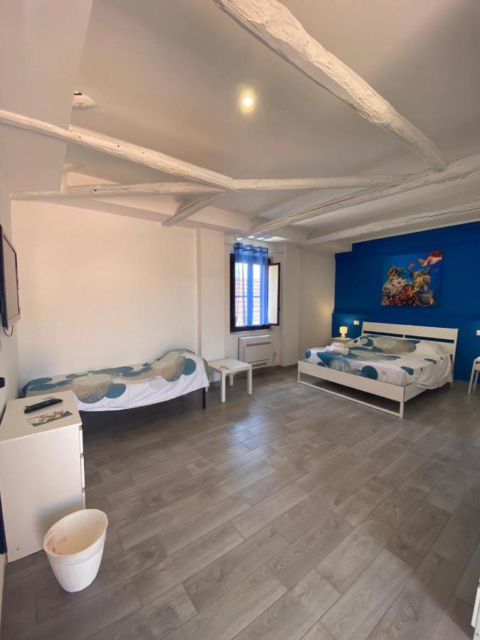 La Conchiglia 2.0 Bed and Breakfast Soverato Marina Exteriör bild