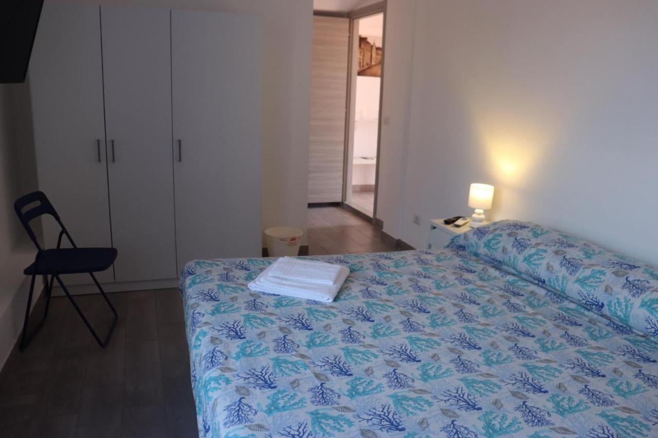 La Conchiglia 2.0 Bed and Breakfast Soverato Marina Exteriör bild